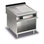 Elektrisk stekhäll BARON QT90SFTV/E825-T4W med slät & 1/3 räfflat kromat stekplatta, på öppet stativ, 800x900mm, 15kW, Touchscreen